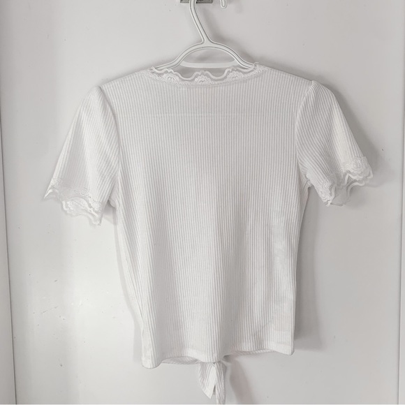 Knotted Tie Crop Top - Picture 5 of 6